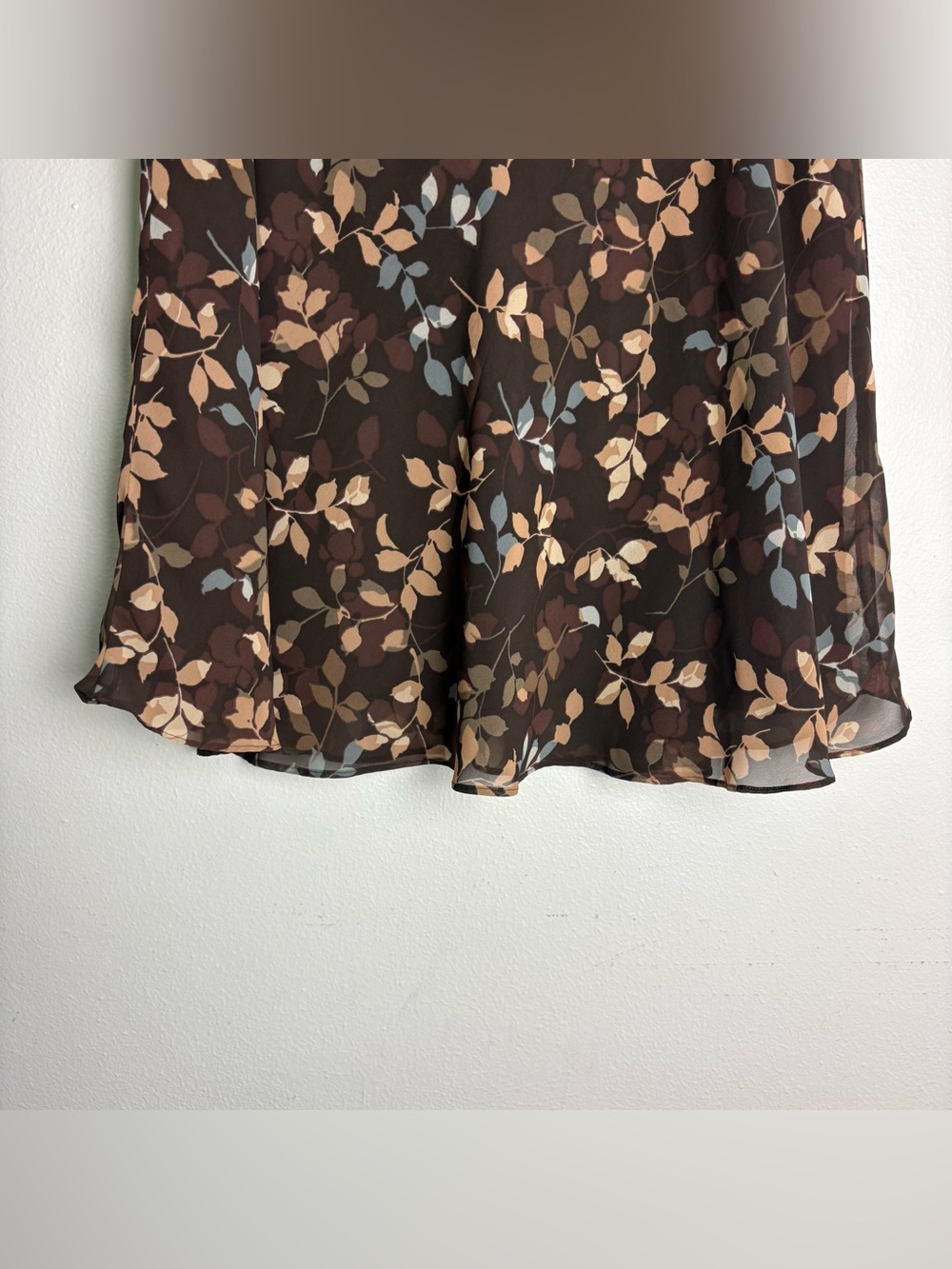 Daisy Fuentes Women's Dark Floral Midi Skirt Whimsi Flowy Black/Tan Size 12 - Picture 3 of 10